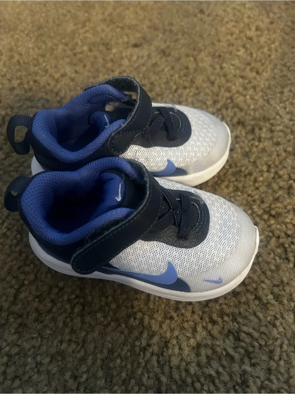 Nike Kids White Gray and Blue Velcro Athletic Sneakers